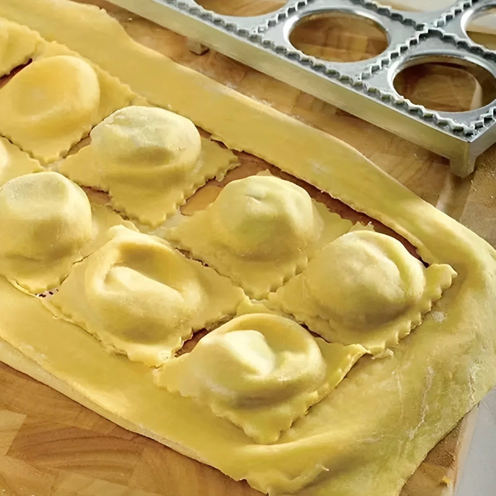 Dumpling Mold 12 Holes Ravioli - đánh giá và giá Kitchen Appliances Packages